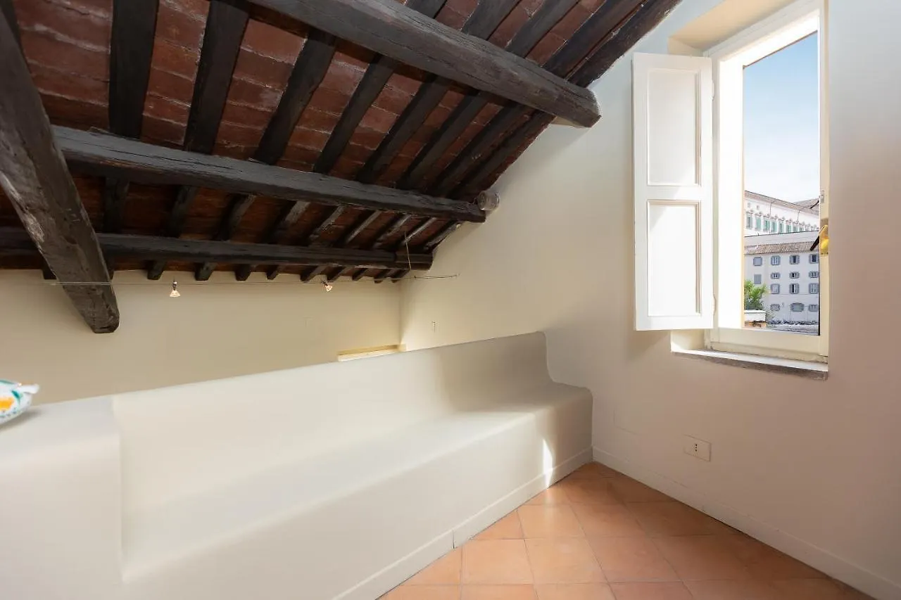 Amazing Fontana Di Trevi Apartment Rome Italy