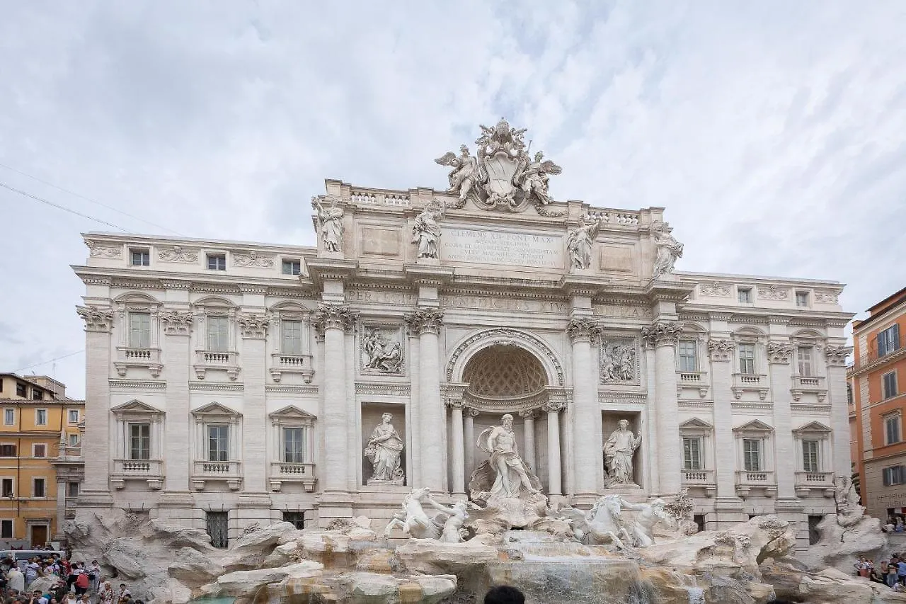 Amazing Fontana Di Trevi Apartment Rome