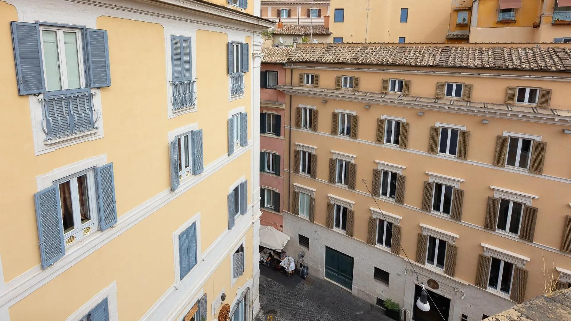 Amazing Fontana Di Trevi Apartment Rome